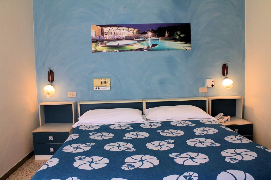 Hotel Saturno تْشيانشانو  تيرمي المظهر الخارجي الصورة