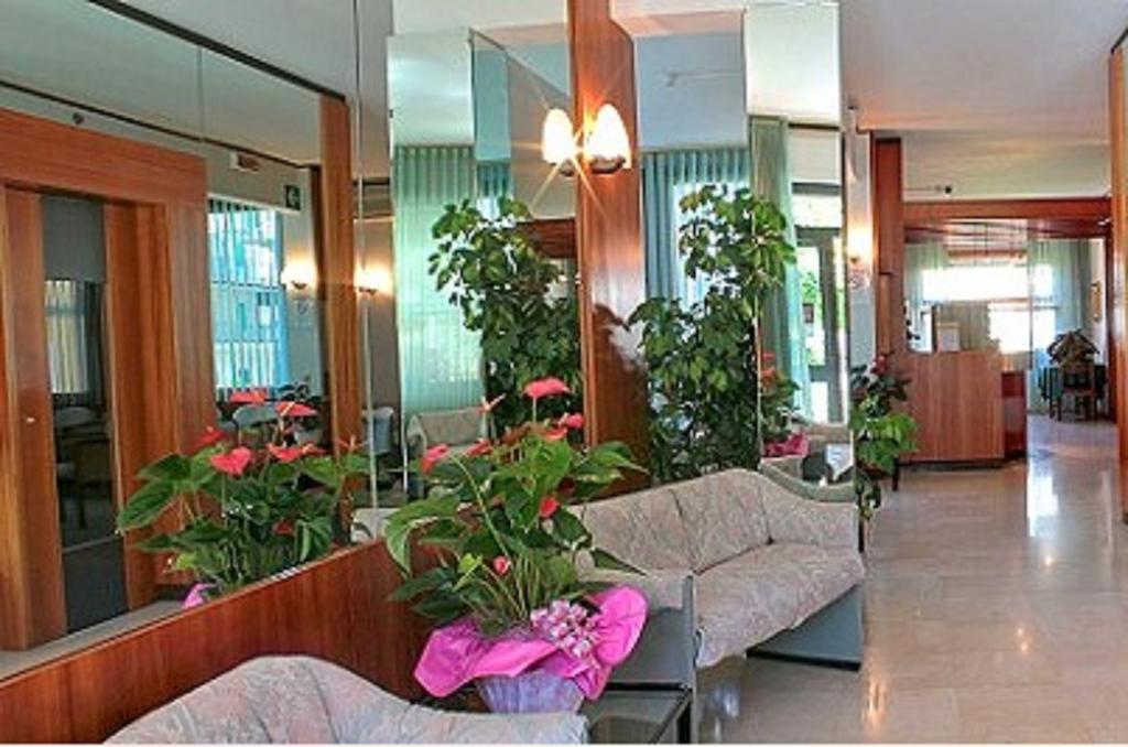 Hotel Saturno تْشيانشانو  تيرمي المظهر الخارجي الصورة
