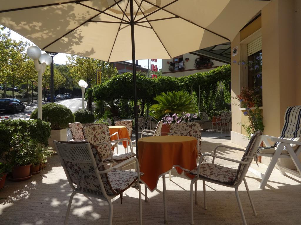 Hotel Saturno تْشيانشانو  تيرمي المظهر الخارجي الصورة