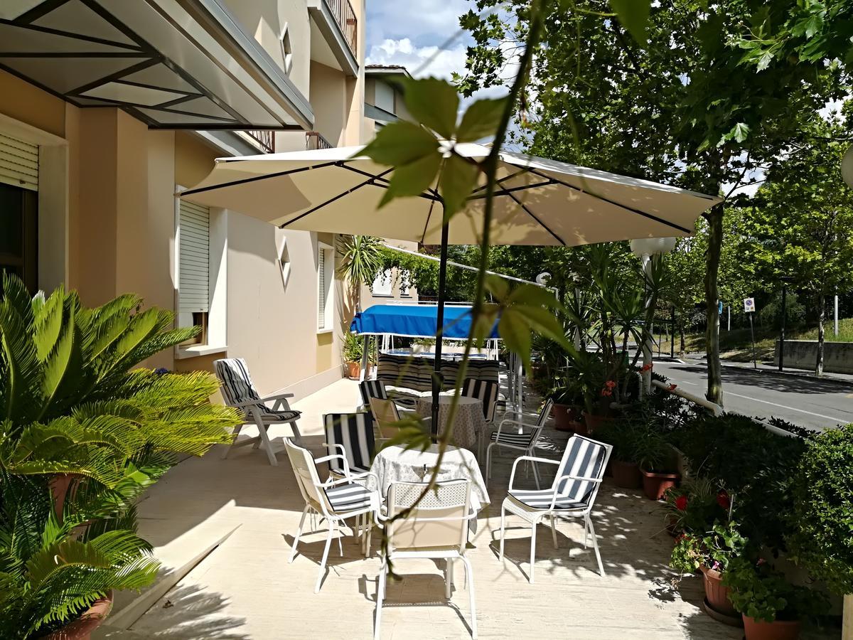 Hotel Saturno تْشيانشانو  تيرمي المظهر الخارجي الصورة